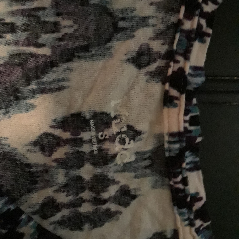 Mudd Patterned‎ T-Shirt - Picture 4 of 4